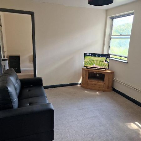Maidstone Heights III - 1 Bedroom In Maidstone! Luaran gambar