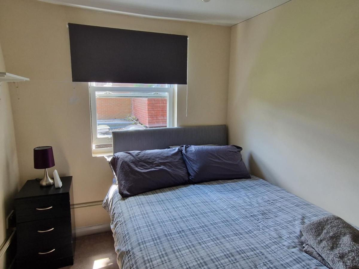 Maidstone Heights III - 1 Bedroom In Maidstone! Luaran gambar